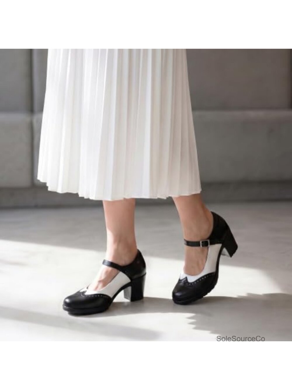 Women's Oxford Mary Jane Dress Shoes with Heels - Picture 2 of 6